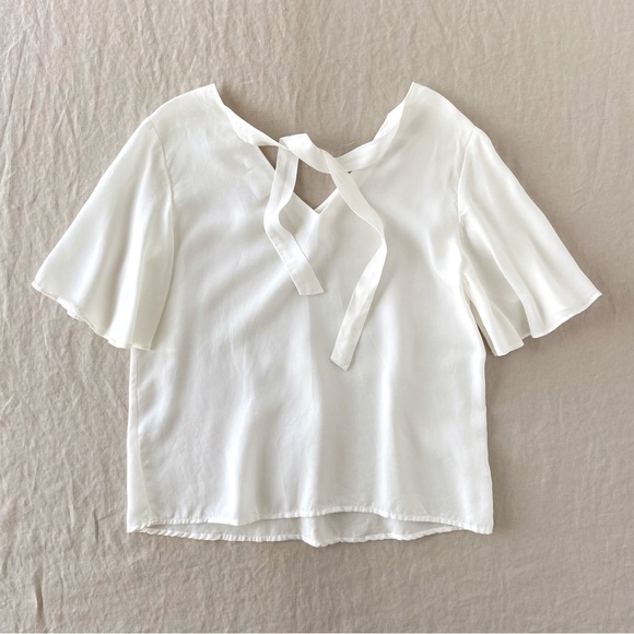 White flowy flutter sleeve v neck blouse Aware Vero Moda - Picture 2 of 4